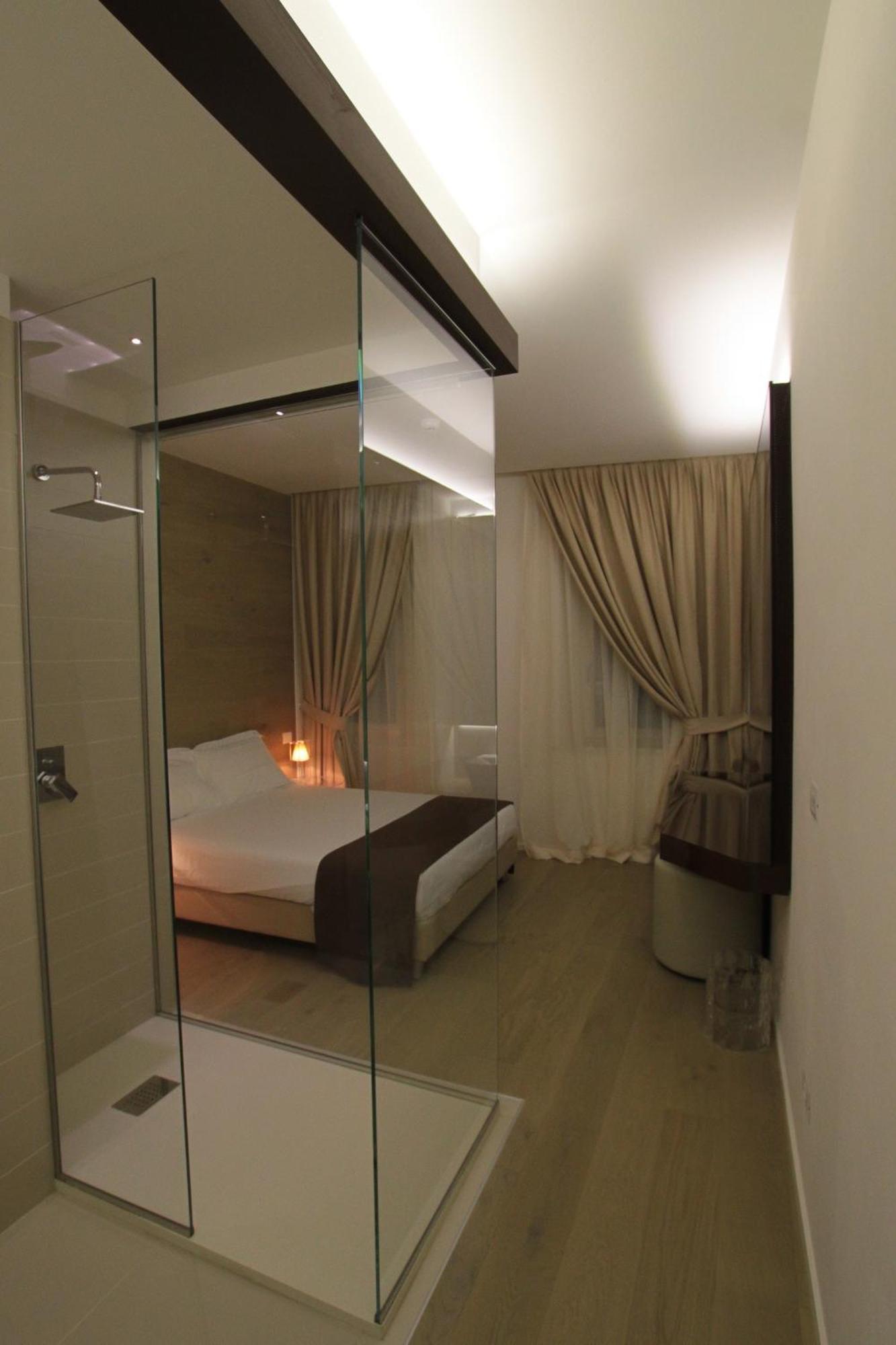 Borgoleoni 18 - Room And Breakfast Ferrara Szoba fotó