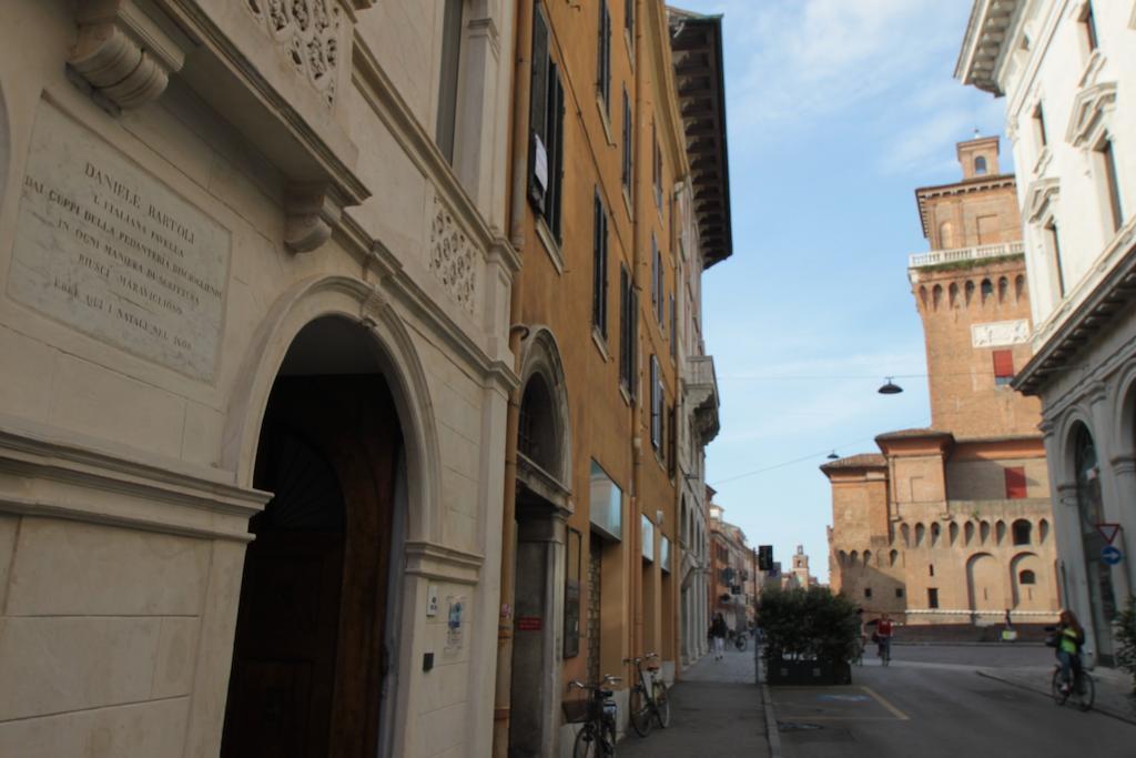 Borgoleoni 18 - Room And Breakfast Ferrara Kültér fotó