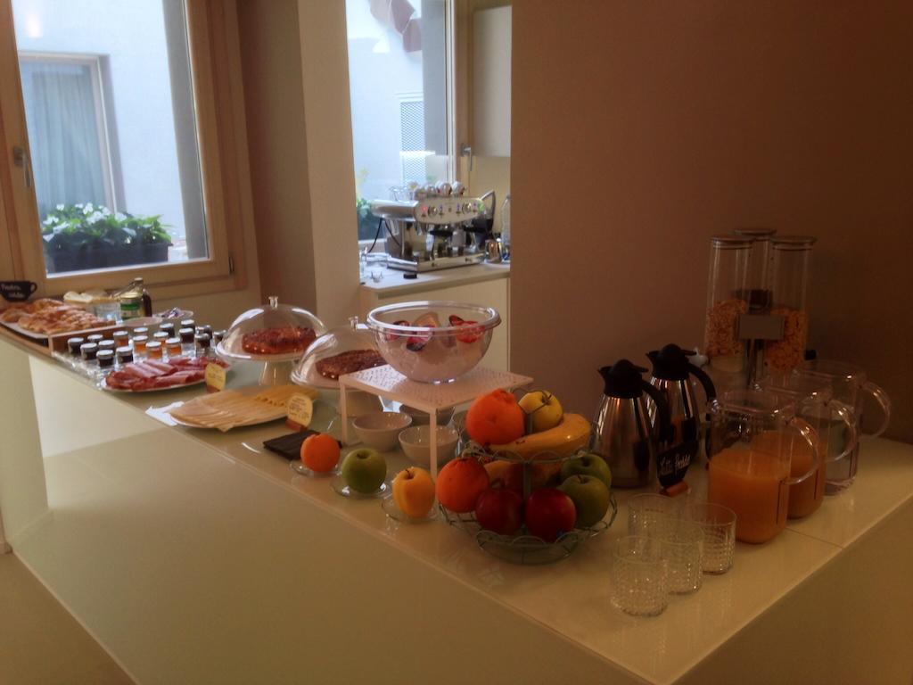 Borgoleoni 18 - Room And Breakfast Ferrara Kültér fotó