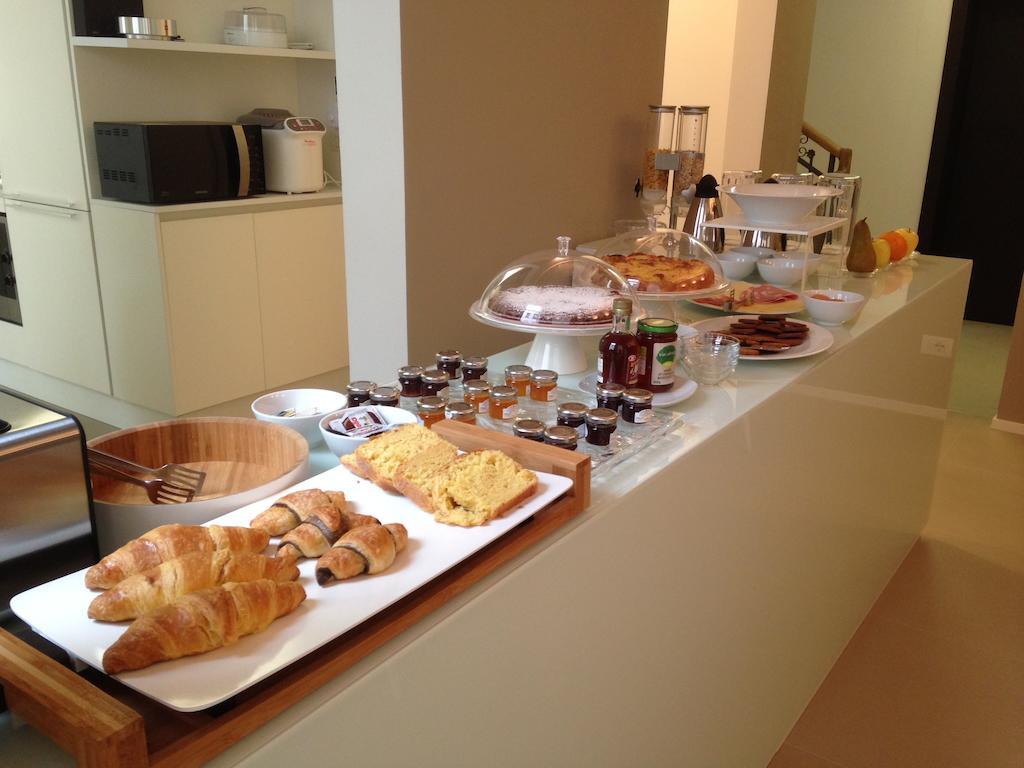 Borgoleoni 18 - Room And Breakfast Ferrara Kültér fotó