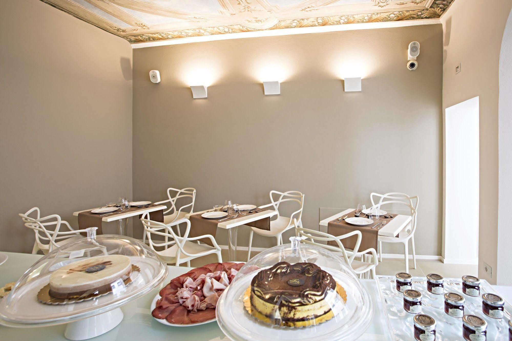 Borgoleoni 18 - Room And Breakfast Ferrara Kültér fotó